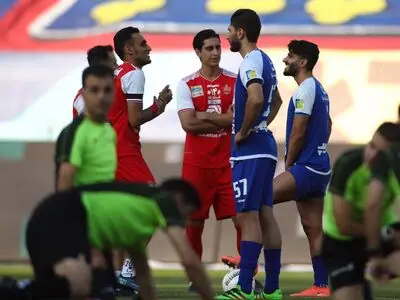 خوش وبش بازیکنان استقلال و پرسپولیس