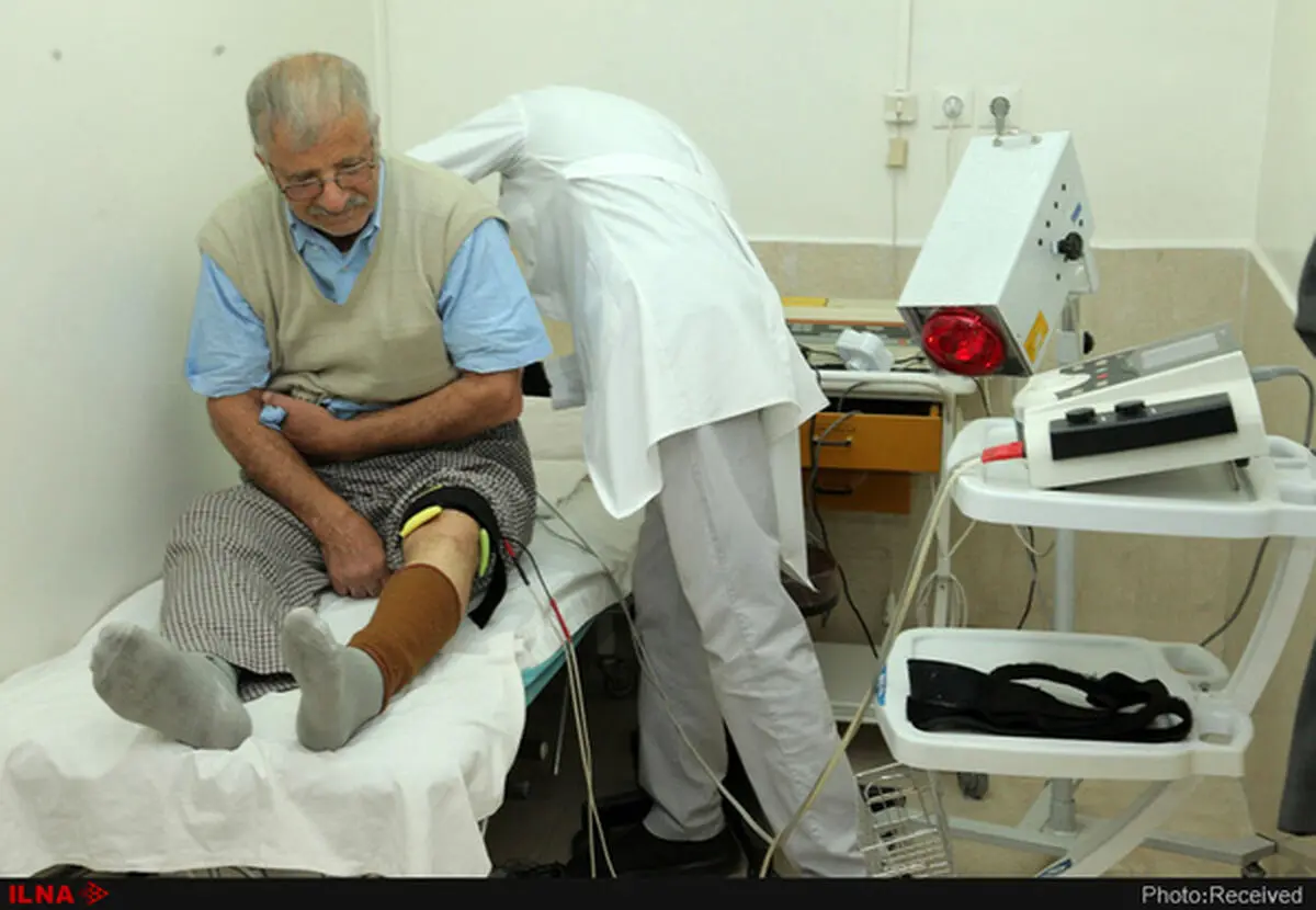 نصب کارتخوان در مطب‌های پزشکان، اولین قدمِ شفاف‌سازی/ چرا هنوز از خدمات درمانی ناراضی هستیم؟