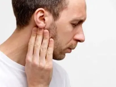 مو، روی لاله گوش نشانه چیست؟ 