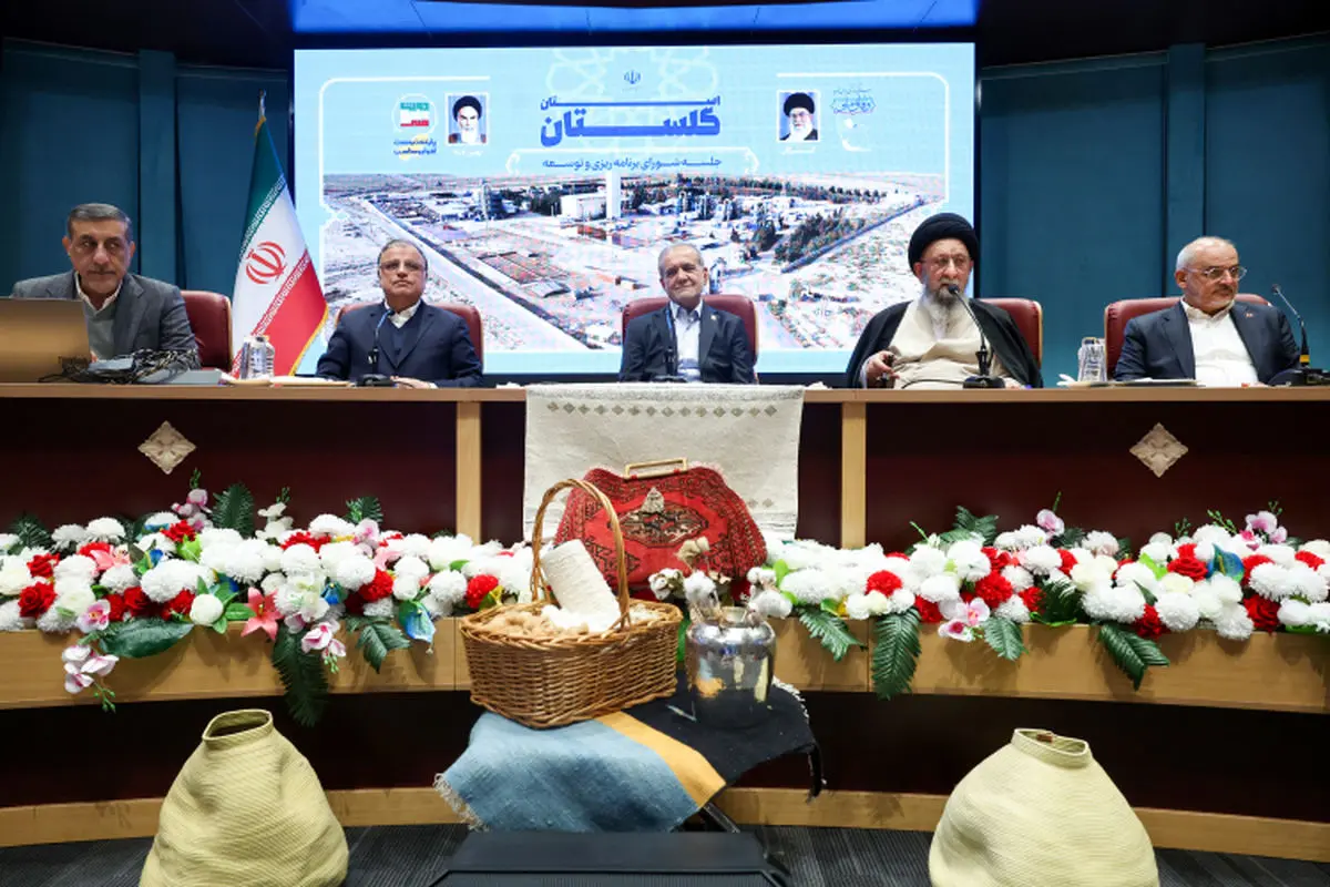 نارضایتی مردم از نظام اداری را باید صادقانه بپذیریم و در رفتار و مدیریت خود اصلاح ایجاد کنیم