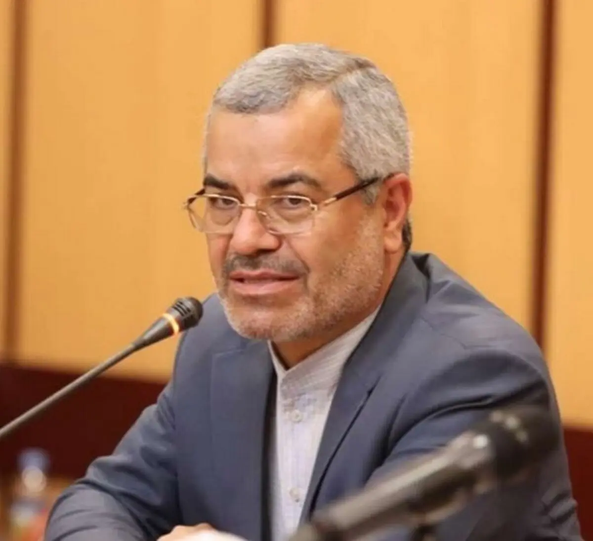 بانک رفاه کارگران نباید از کارگران جدا شود
