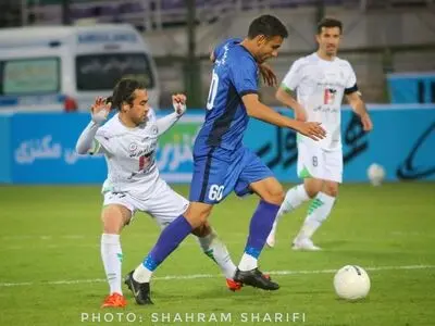 مومنی: مقابل پرسپولیس فقط برای برد به زمین می‌رویم/ ذوب آهن همیشه به قانون احترام گذاشته است
