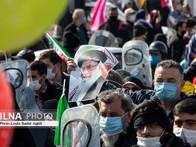 حضور خودجوش مردم تهران در مراسم امسال با وجود اعلام برگزاری راهپیمایی خودرویی و موتوری