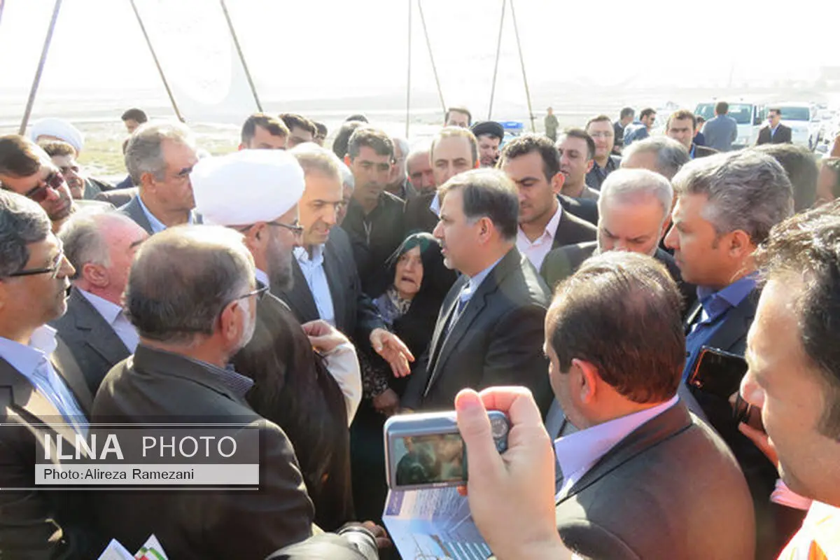 استقبال استاندار سمنان و رئیس مرکز پژوهش‌های مجلس از وزیر راه و شهرسازی / بازدید از هفت طرح عمرانی و افتتاح سه پروژه