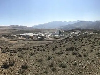 دادستان کلیبر مشکلات کارگری خط تولید کارخانه معدنی نفلین سینیت را بررسی کرد