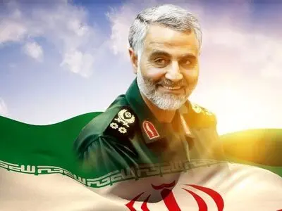 تصویری از کودکی سردار شهید قاسم سلیمانی روی سه‌چرخه