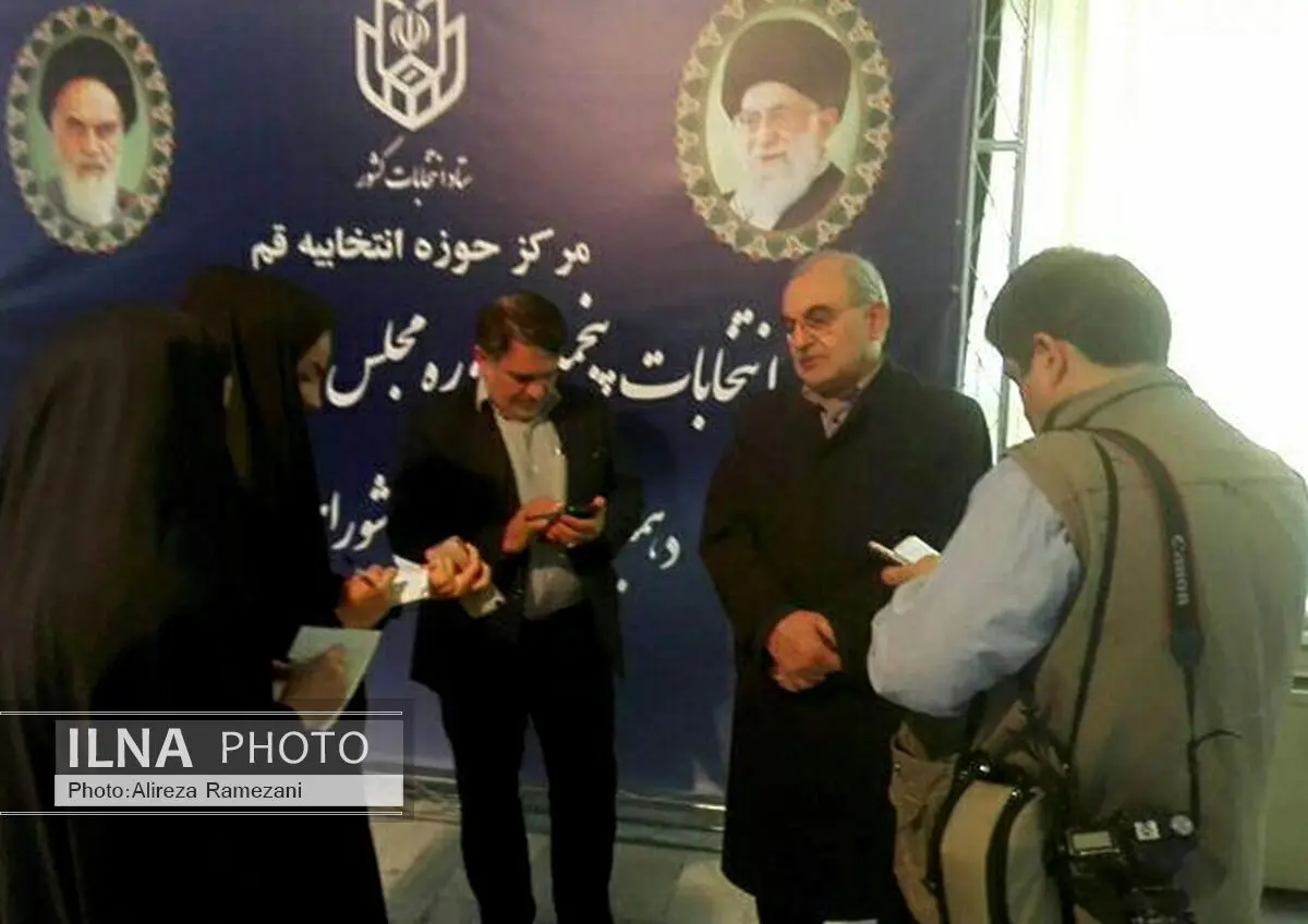 مشارکت ۱۲ هزار نفر در برگزاری انتخابات در قم/ با متخلفان انتخاباتی برخورد می‌کنیم