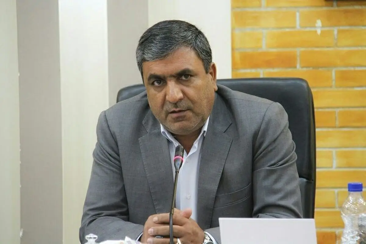وضعیت نامطلوب اینترنت در کرمان دانش‌آموزان را به تپه‌ها و ارتفاعات می‌کشاند/ ترک تحصیل ۲۲۵۰ دانش‌آموز در مقطع اول متوسطه