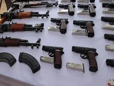 کشف 108 قبضه سلاح جنگی در مرزهای کرمانشاه 