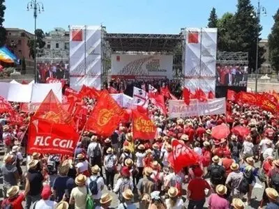 موج اعتصاب‌های کارگری حمل‌ونقل ایتالیا را فلج می‌کند