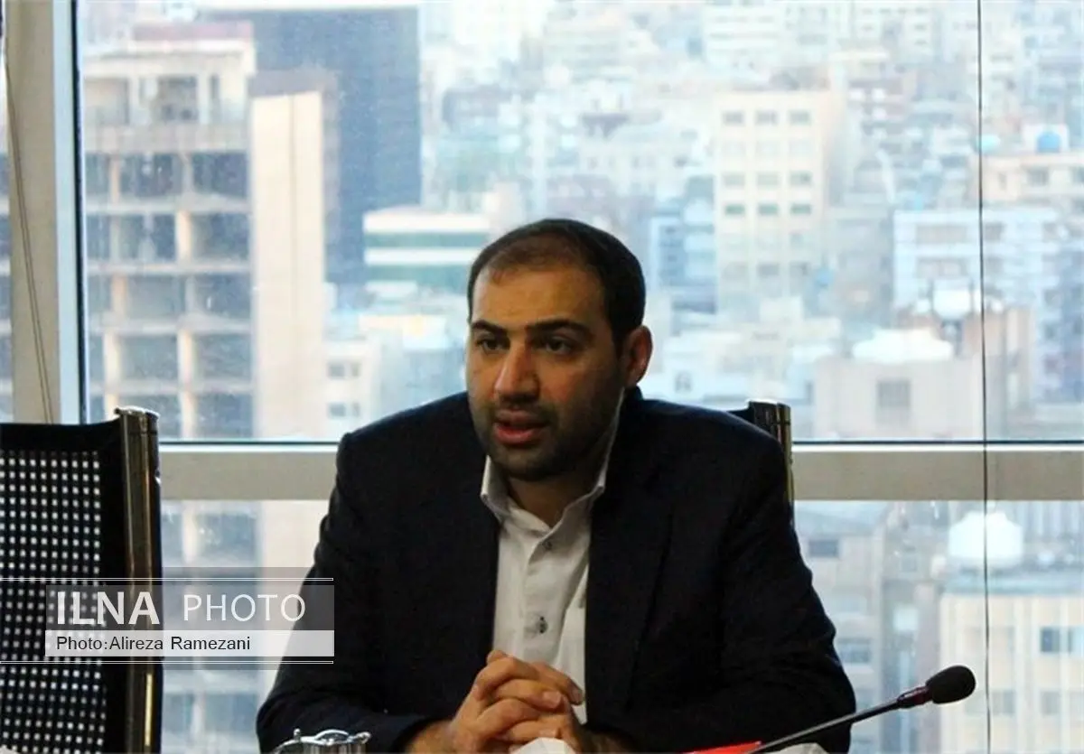 هدر رفت 1.8 میلیارد تومان بنزین در ترافیک روزانه تهران/ پیشنهاد سازوکار اخذ مالیـات محلی اسـتفاده از وسـایل نقلیه شخصی