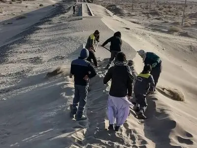 کارگران راه‌آهن زاهدان: شرکت‌ها حق و حقوق ما را می‌خورند/ خانم وزیر جواب ما کارگران را نمی‌دهد!