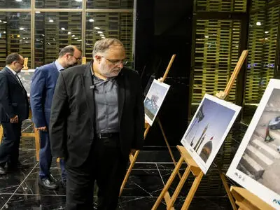 استاندار قزوین از عکس‌های برگزیده جشنواره کوک چهار بازدید کرد