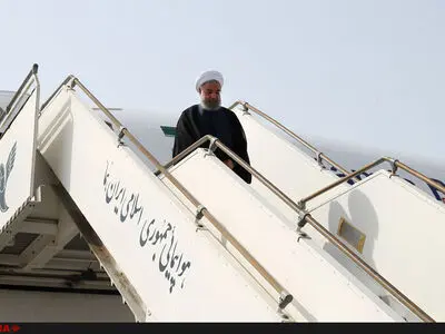 رئیس‌جمهور وارد بندرعباس شد