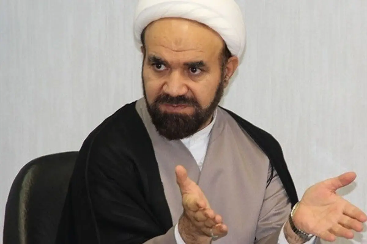 اتوبوس حامل دانشجویان به دلیل سکته راننده واژگون شد
