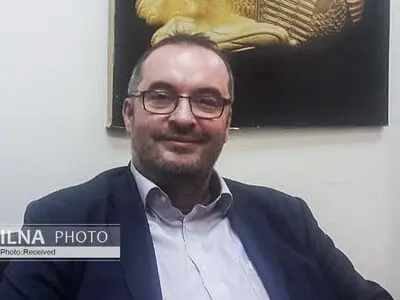 قدرتِ فرهنگ و هنر ایران به اندازه‌ای‌ست که متجاوزان را در خود حل می‌کند/  روزگاری اگر کسی زبان فارسی نمی‌دانست، بی‌سواد محسوب می‌شد/ هیچ تمدنی را در دنیا نمی‌شناسم که با ایران در ارتباط نبوده باشد