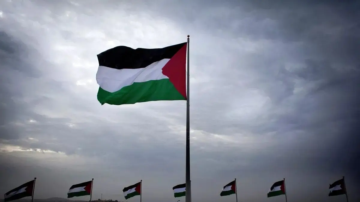 ماکرون، استارمر را برای به رسمیت شناختن کشور فلسطین تحت فشار قرار میدهد