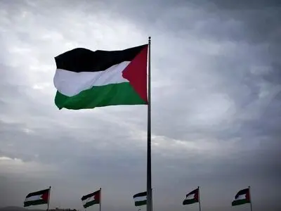 ماکرون، استارمر را برای به رسمیت شناختن کشور فلسطین تحت فشار قرار می‌دهد