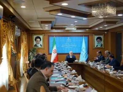 نباید به فرایند تولید و اشتغال در رسیدگی به پرونده‌های تعزیراتی آسیبی وارد شود