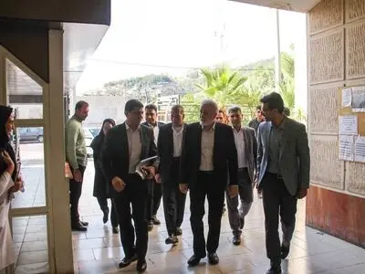  تجلیل شهردار شیراز از پرستاران و مدافعان سلامت