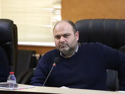 احداث پل عابر پیاده و المان شهرى میرزاکوچک‌خان جنگلى در محله سلیماندارآب