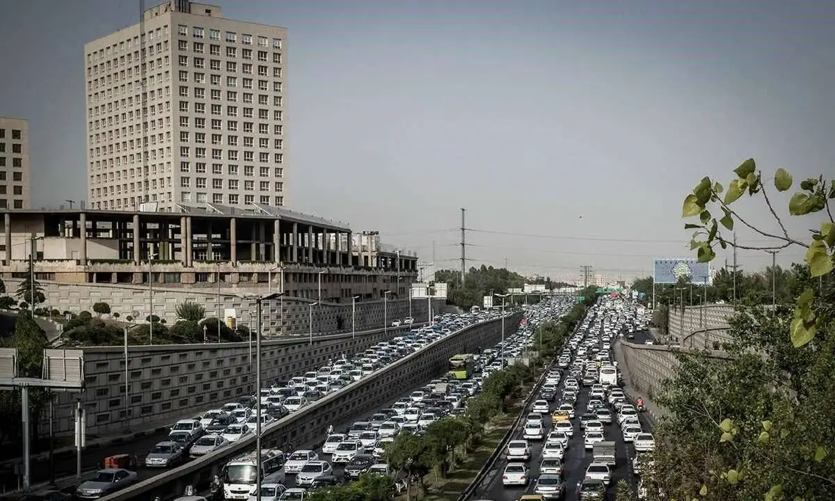  ترافیک پرحجم و سنگین در شماری از بزرگراه‌های پایتخت 