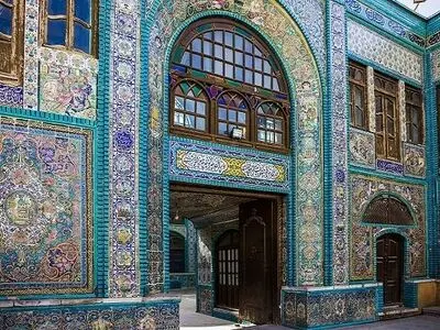 کاشی‌های تکیه معاون‌الملک شناسنامه‌دار می‌شوند/برای جلوگیری از نفوذِ بیشترِ نم، پمپاژ خودکار آب نصب کرده‌ایم