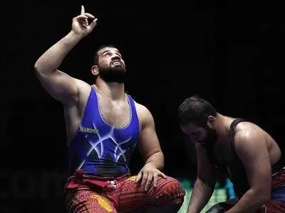 صادق‌زاده برای هفتمین مرتبه پهلوان ایران شد
