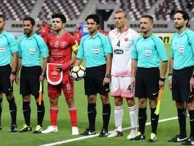 داور دیدارهای استقلال و پرسپولیس گرفتار کرونا شد