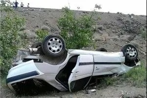 3 کشته ارمغان واژگونی خودرو پژو پارس در جاده اراک - قم 