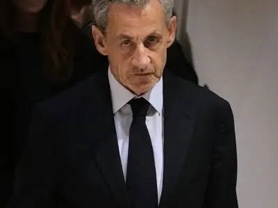 سارکوزی وارد زندان شد