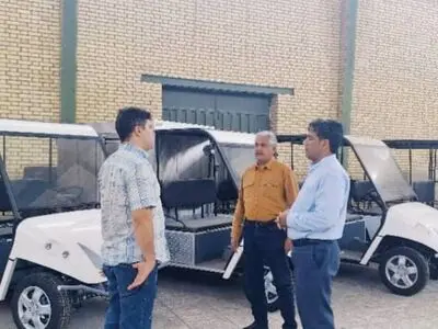 بازدید رئیس آرامستان بندرعباس از کارخانه ماشین برقی اصفهان