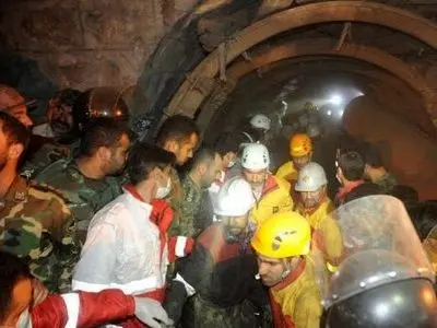 انفجار معدن زغال سنگ پرورده در استان خراسان جنوبی/اعزام شش تیم عملیاتی هلال احمر به محل حادثه