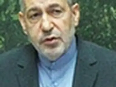 کلیه حقوق و مزایای فرهنگیان رسمی در وقت مقرر پرداخت شده است
