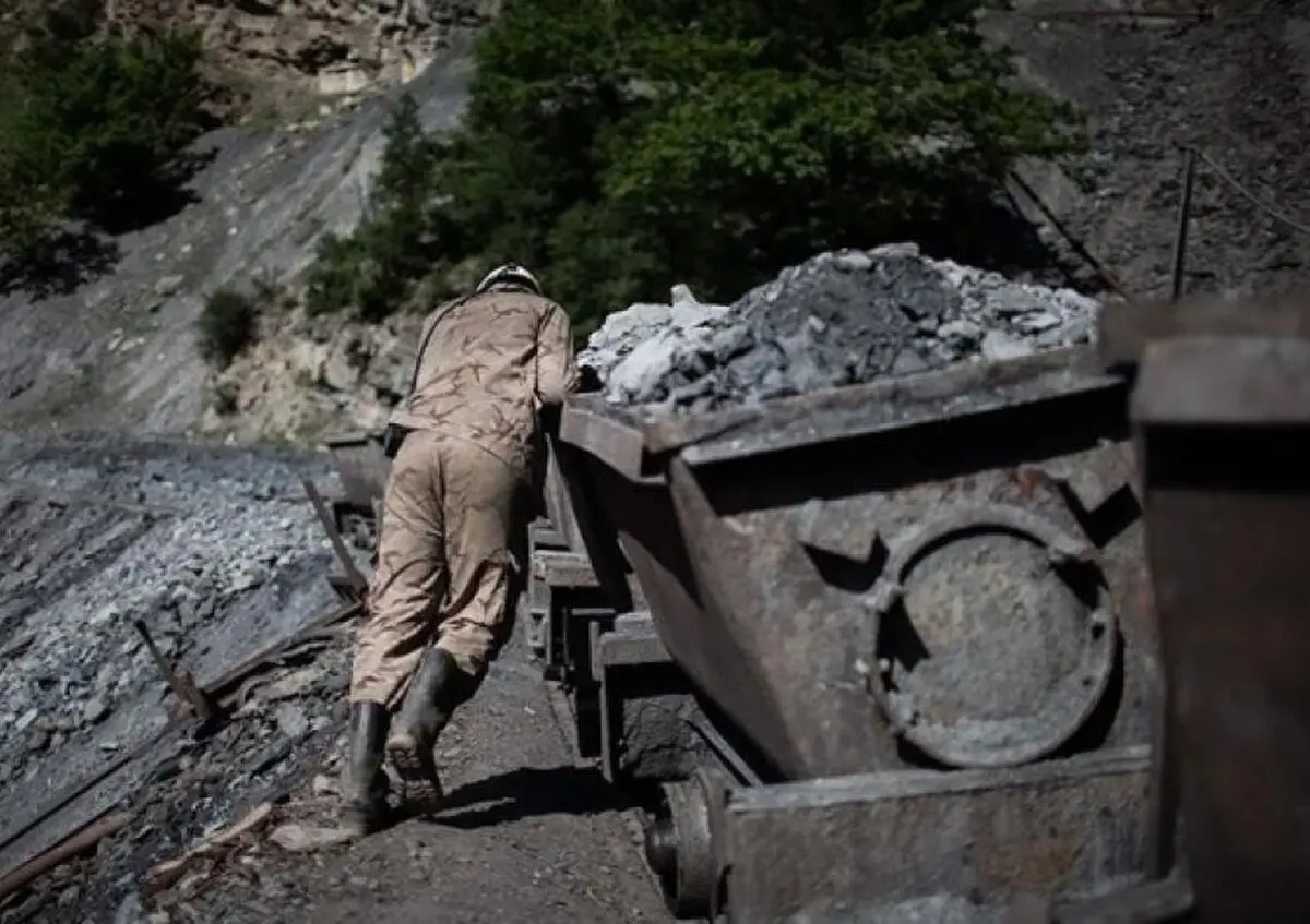 قسمتی از معدن زغال سنگ تخت مینو دشت به دلیل رعایت نشدن ایمنی تعطیل شد