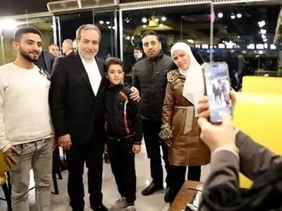 نگاهی متفاوت به حضور وزیرخارجه در سوریه؛ چرا عراقچی در دمشق به رستوران رفت؟