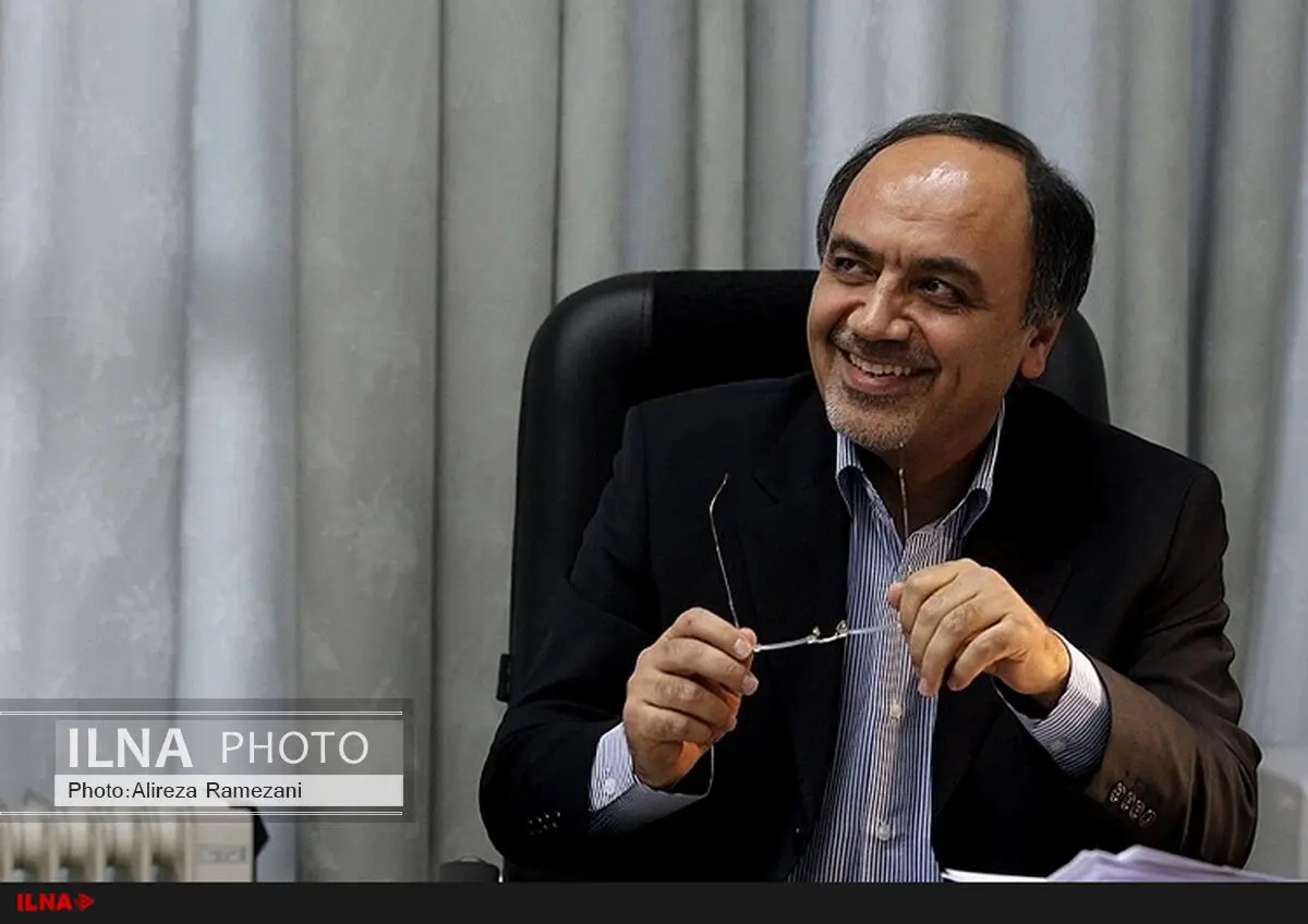 ماجرای تابلوی «این تذهبون» در اتاق شهیدمطهری / تاکید بر مطلق بودن آزادی کامل نماینده در اظهارنظر +تصویر