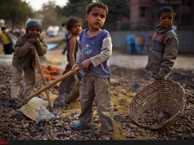 ۲۵ میلیون کارگر در سراسر جهان به بردگی گرفته شده اند/۱۵۲ میلیون کودک کار وجود دارد