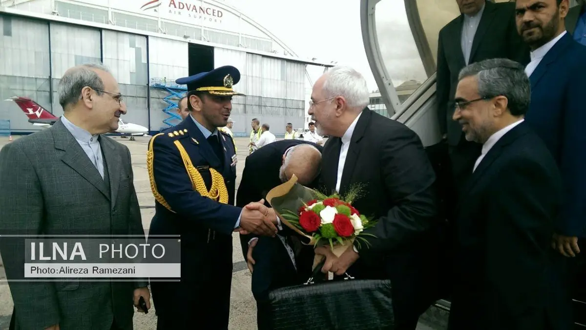 ظریف وارد پاریس شد + تصاویر