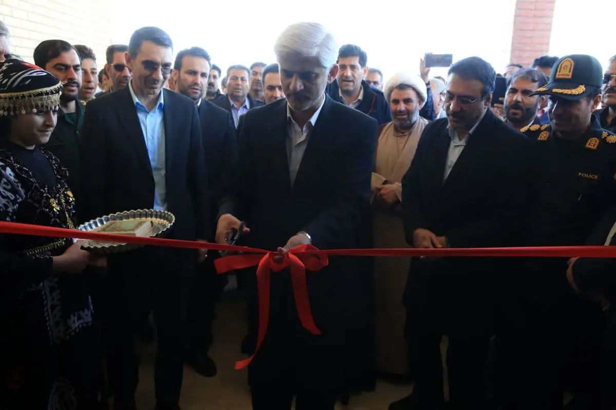 شهرستان سلسله با بیش از ۲۰۰ پروژه، بیشترین سهم را در  افتتاحیات دهه فجر داشته است 