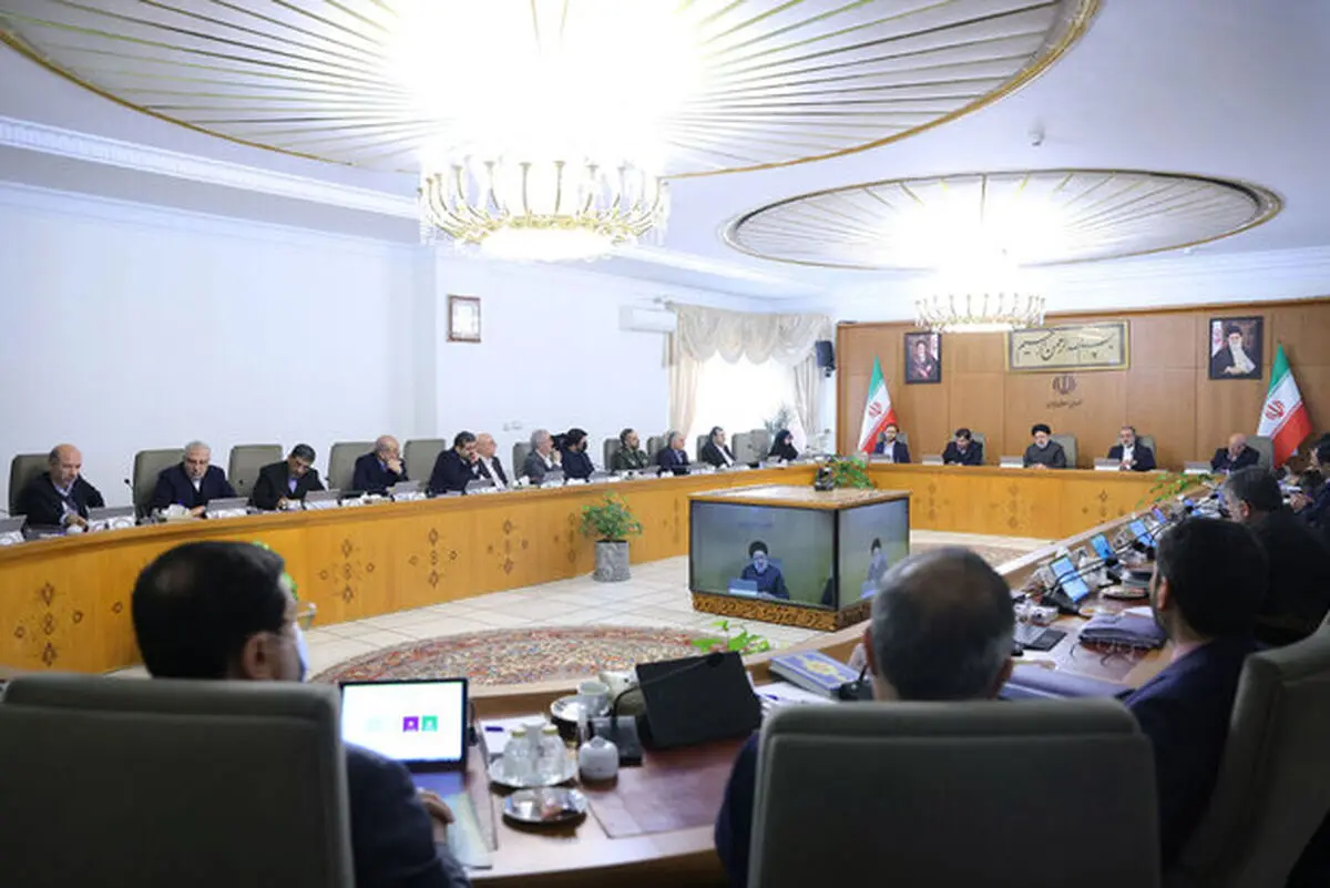 مطالبه عمومی از مسئولان سالم‌سازی فضای فرهنگی و مقابله با اقدامات سازمان‌یافته جهت حیازدایی از جامعه اسلامی است