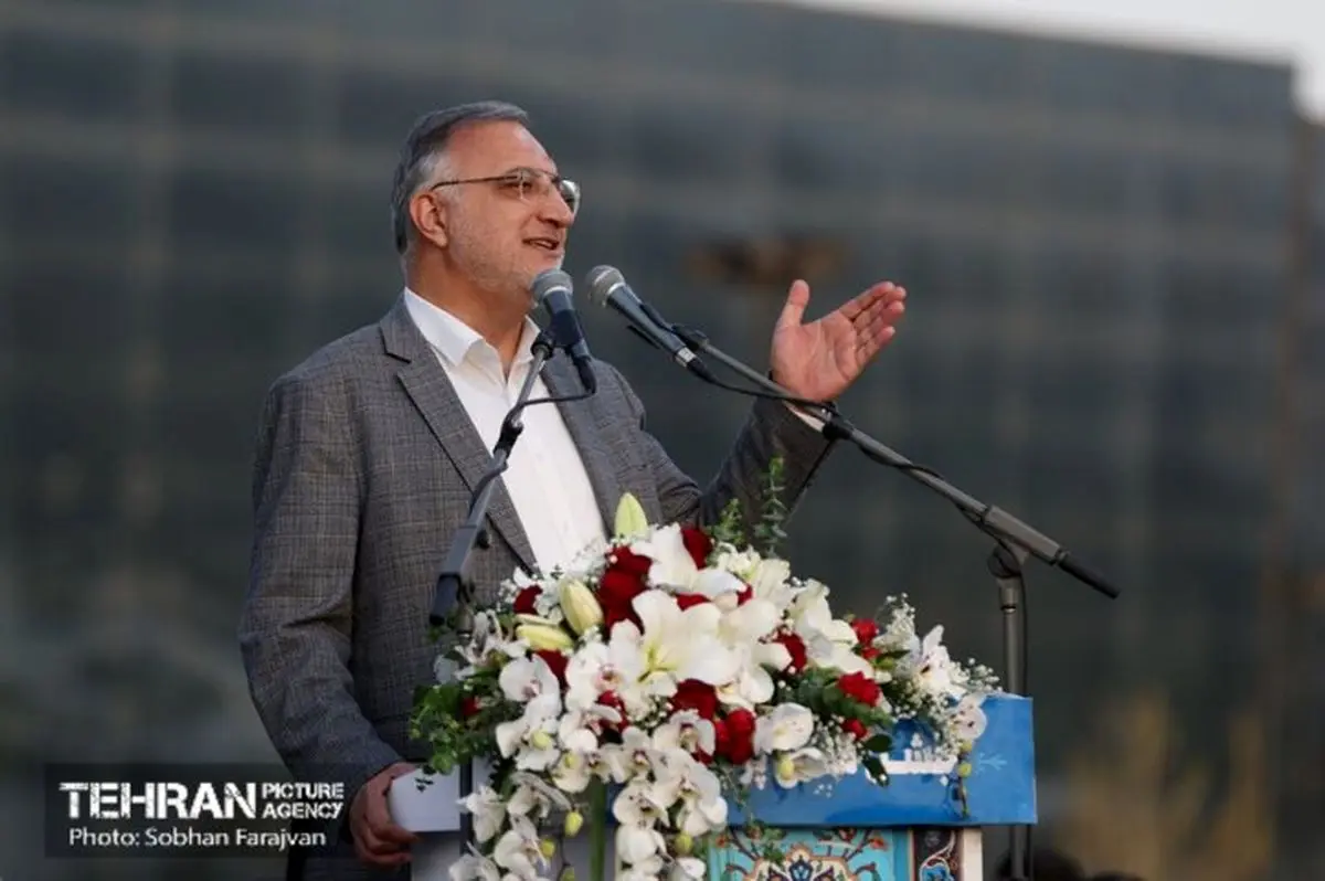 برخی رسماً می‌گویند تهران را گران کنیم تا مردم بروند! / قسم خوردند نمی گذاریم حتی یک دستگاه اتوبوس وارد کشور کنید