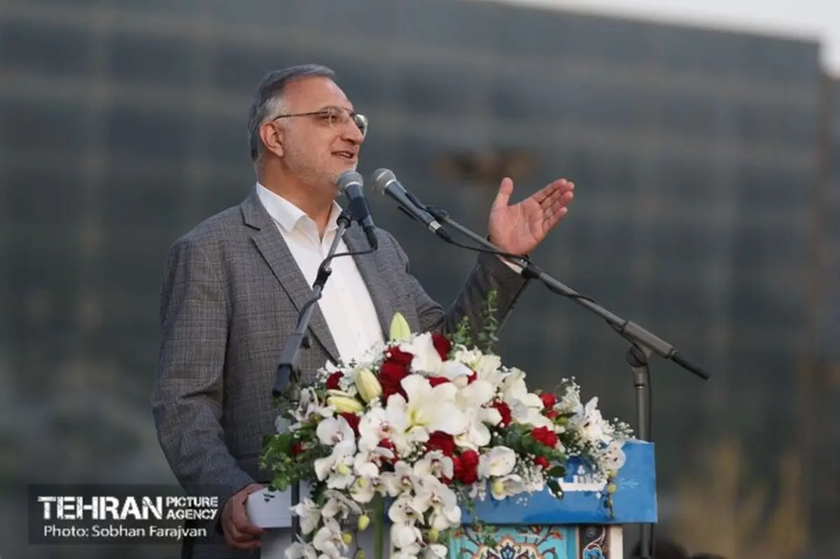 برخی رسماً می‌گویند تهران را گران کنیم تا مردم بروند! / قسم خوردند نمی گذاریم حتی یک دستگاه اتوبوس وارد کشور کنید