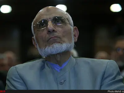 عذرخواهی میرسلیم از مردم به دلیل مصاحبه با «بی‌بی‌سی»