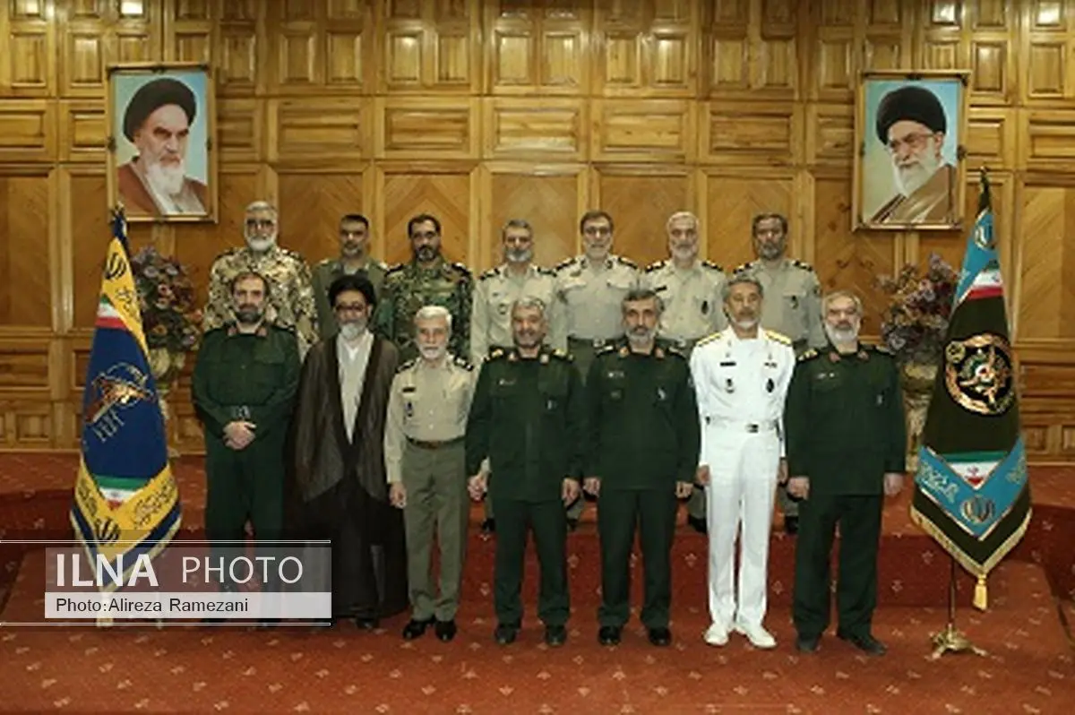 دیدار صمیمانه فرماندهان عالی رتبه ارتش و سپاه