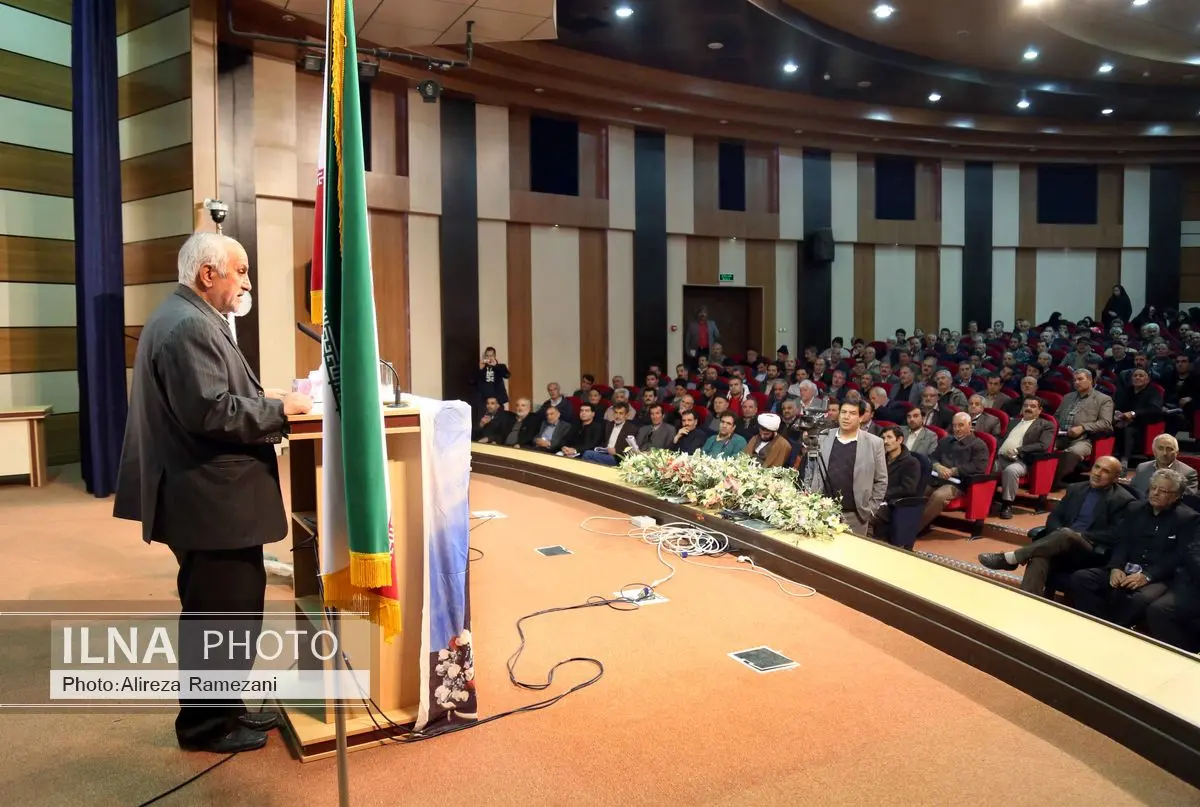 اجتماع بزرگ کارگران و بازنشستگان استان قزوین