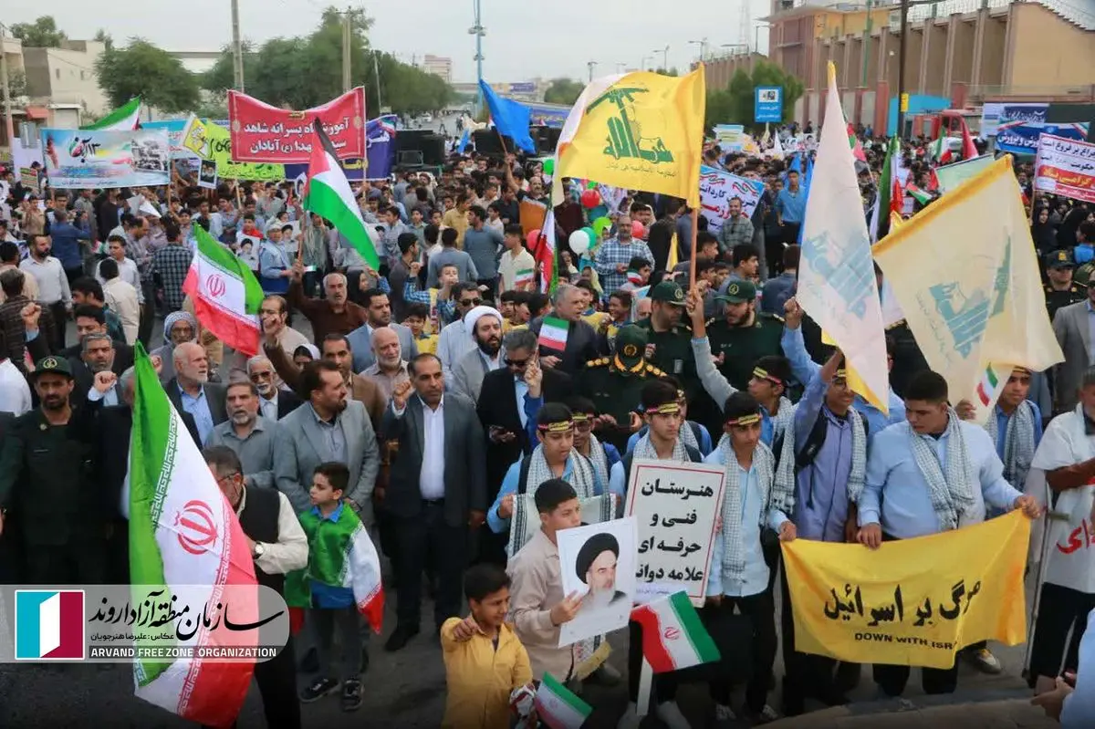 گزارش تصویری ؛ حضور پرشور مردم آبادان در راهپیمایی یوم الله ۱۳ آبان