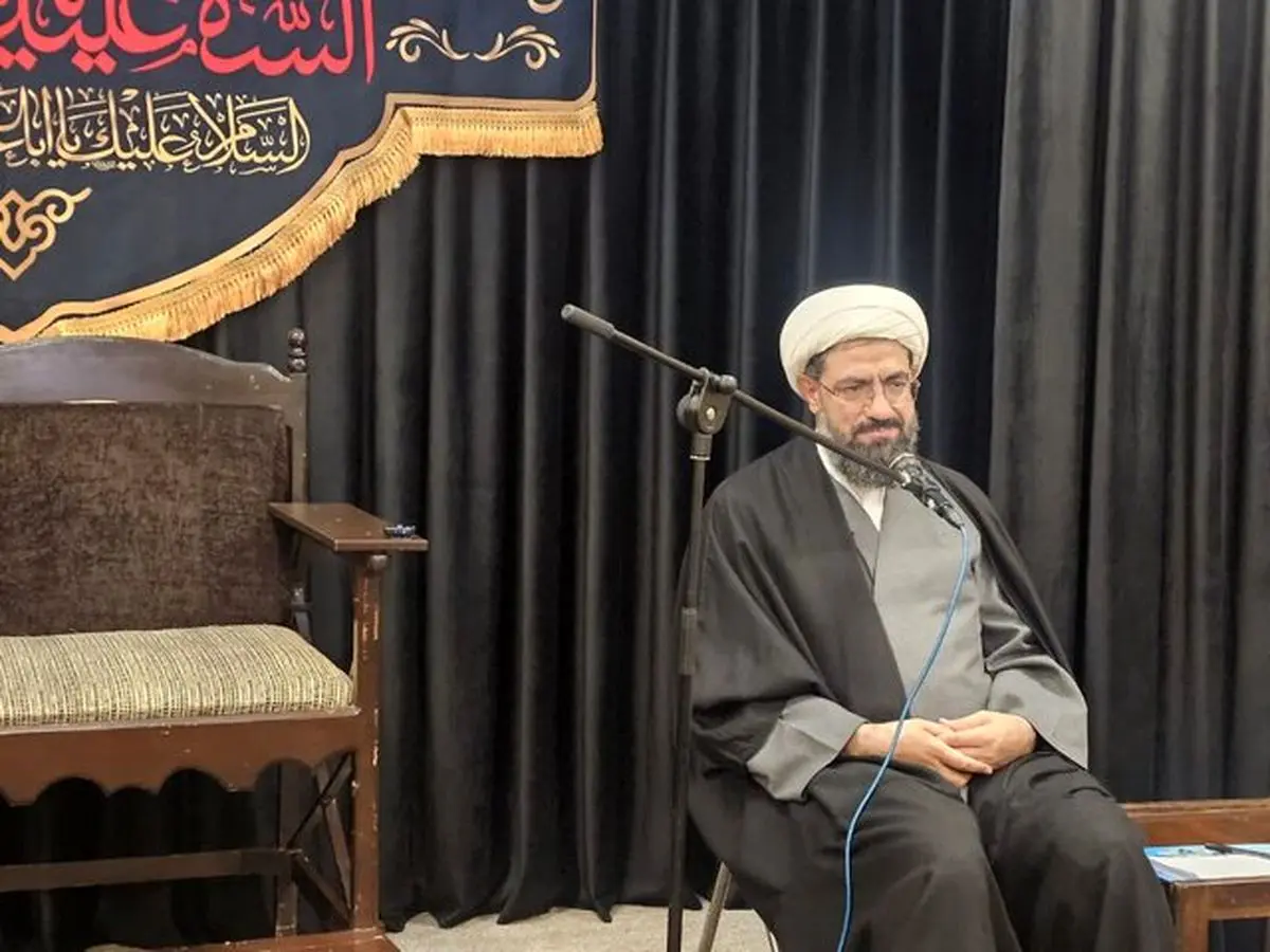 دشمن طمع به خاک این کشور دارد/ مردم در میدان باشند