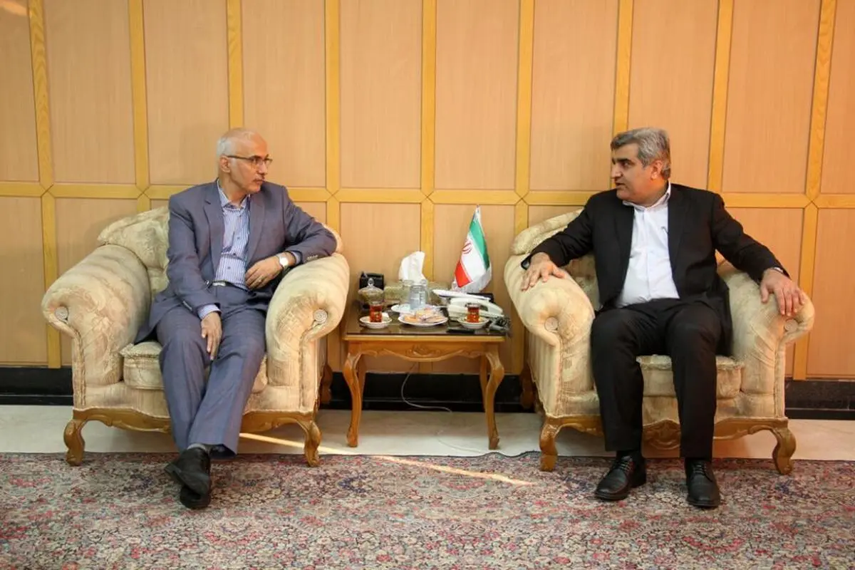 وزارت علوم باید از شأن دانشگاه دفاع کند 