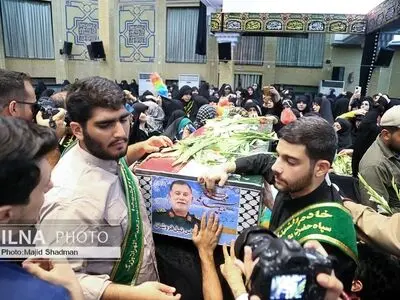 برگزاری مراسم تشییع پیکر شهید نیلفروشان در اصفهان